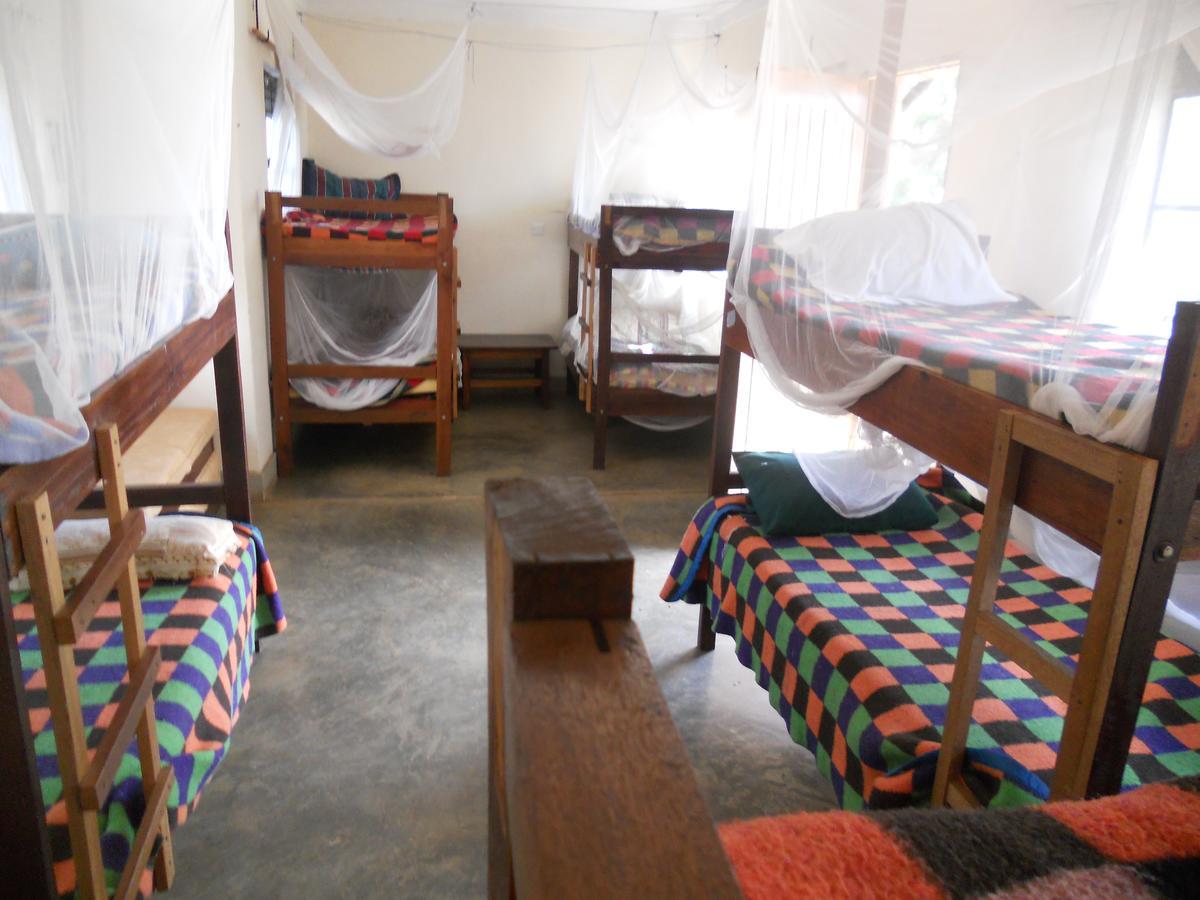 Masaka Backpackers, Tourists Cottage & Campsite Экстерьер фото