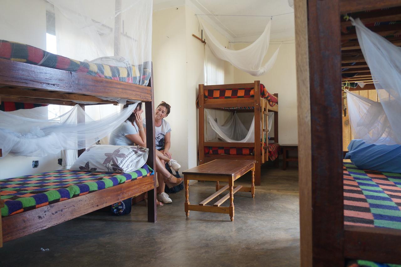 Masaka Backpackers, Tourists Cottage & Campsite Экстерьер фото