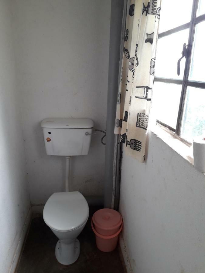Masaka Backpackers, Tourists Cottage & Campsite Экстерьер фото